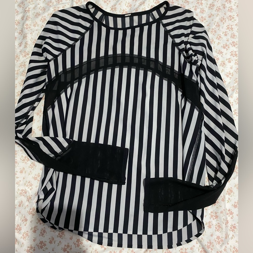 NWOT LULULEMON Long Sleeve